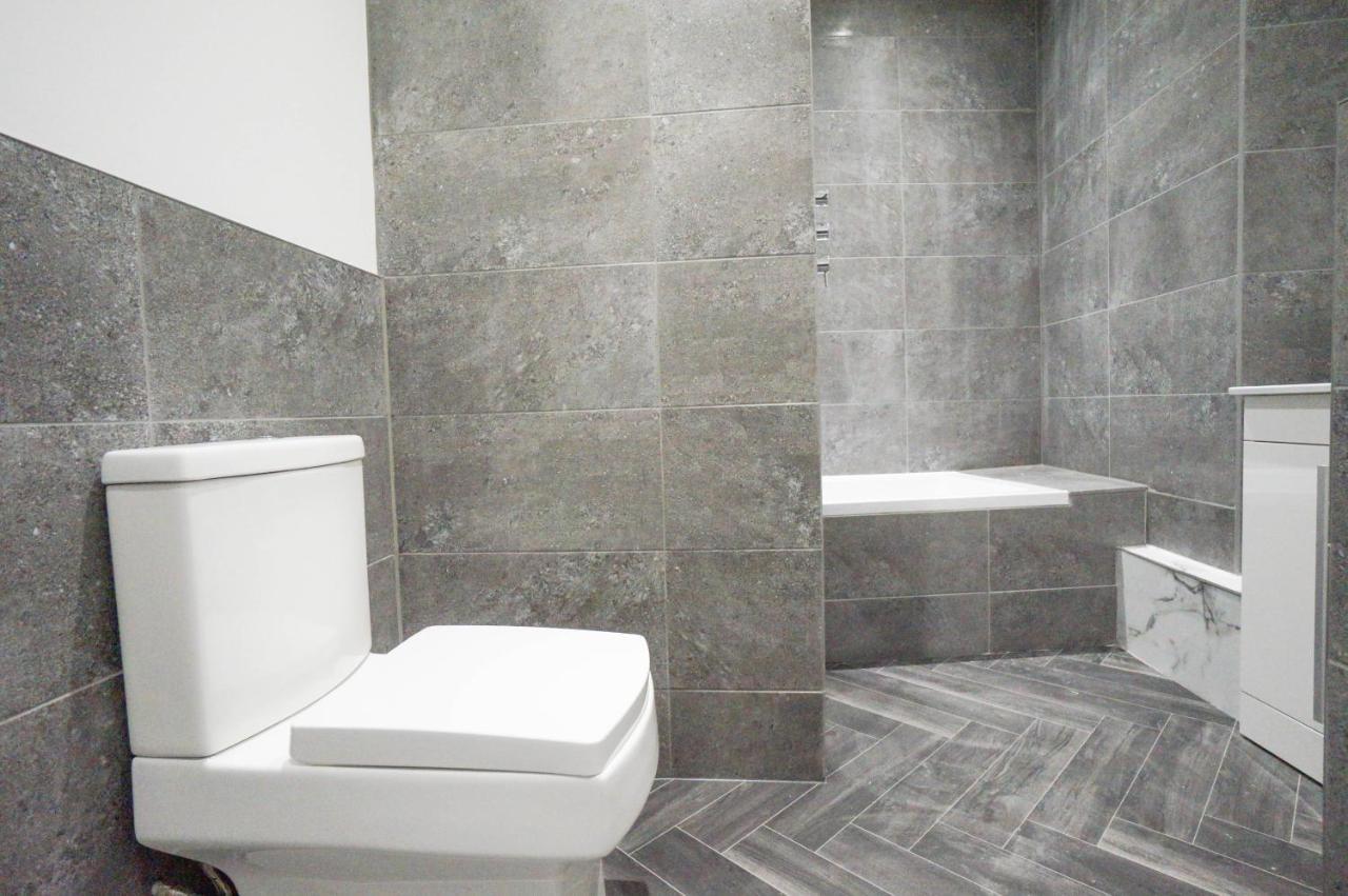 Premium Apartments Thatcham Broadway מראה חיצוני תמונה