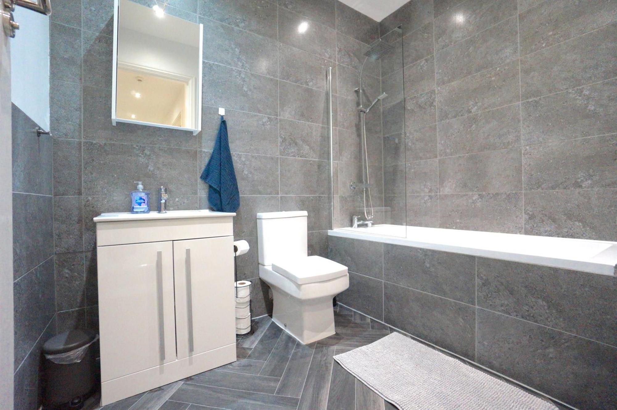 Premium Apartments Thatcham Broadway מראה חיצוני תמונה
