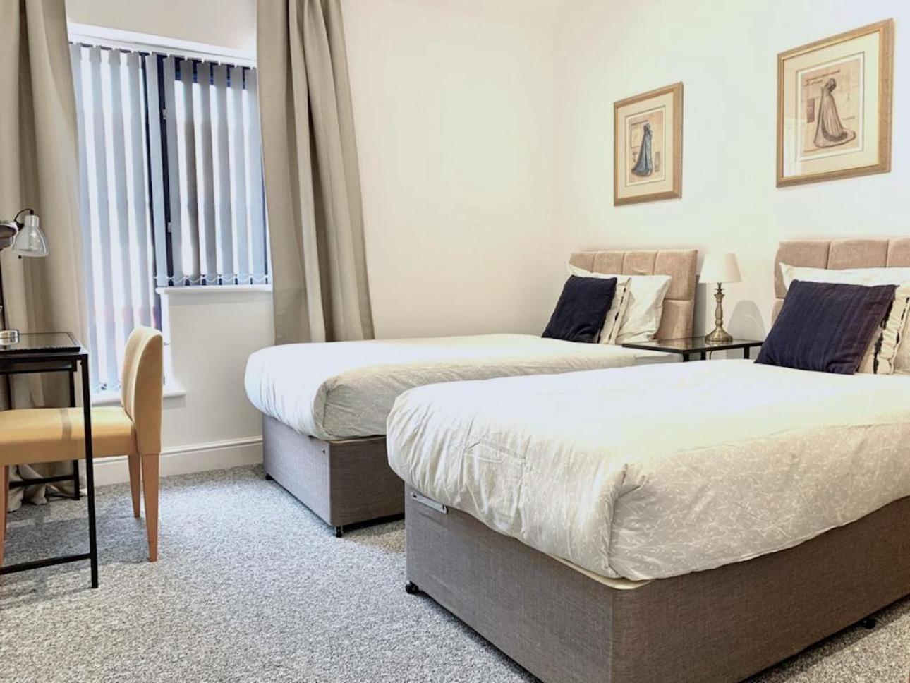 Premium Apartments Thatcham Broadway חדר תמונה